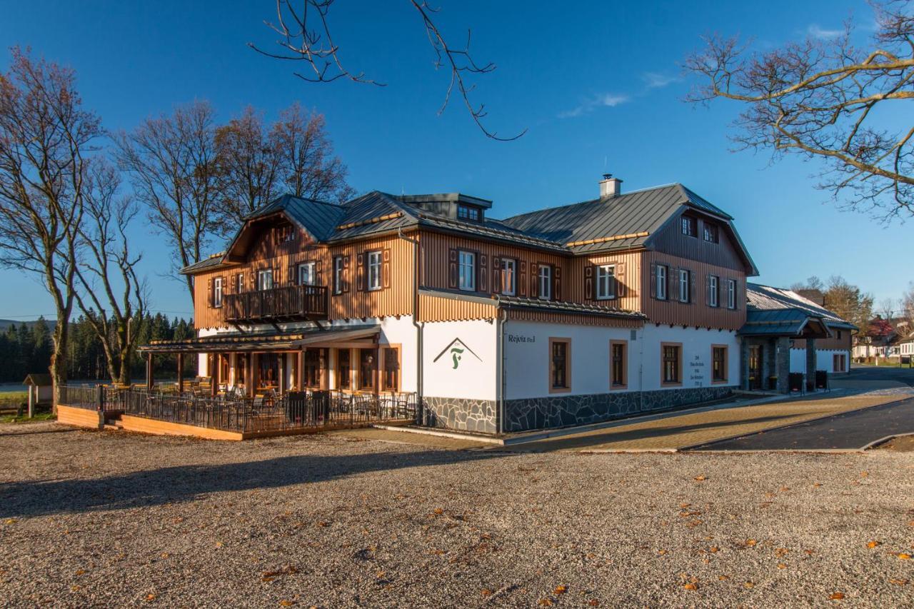 Hotel Franz Rejviz Bagian luar foto