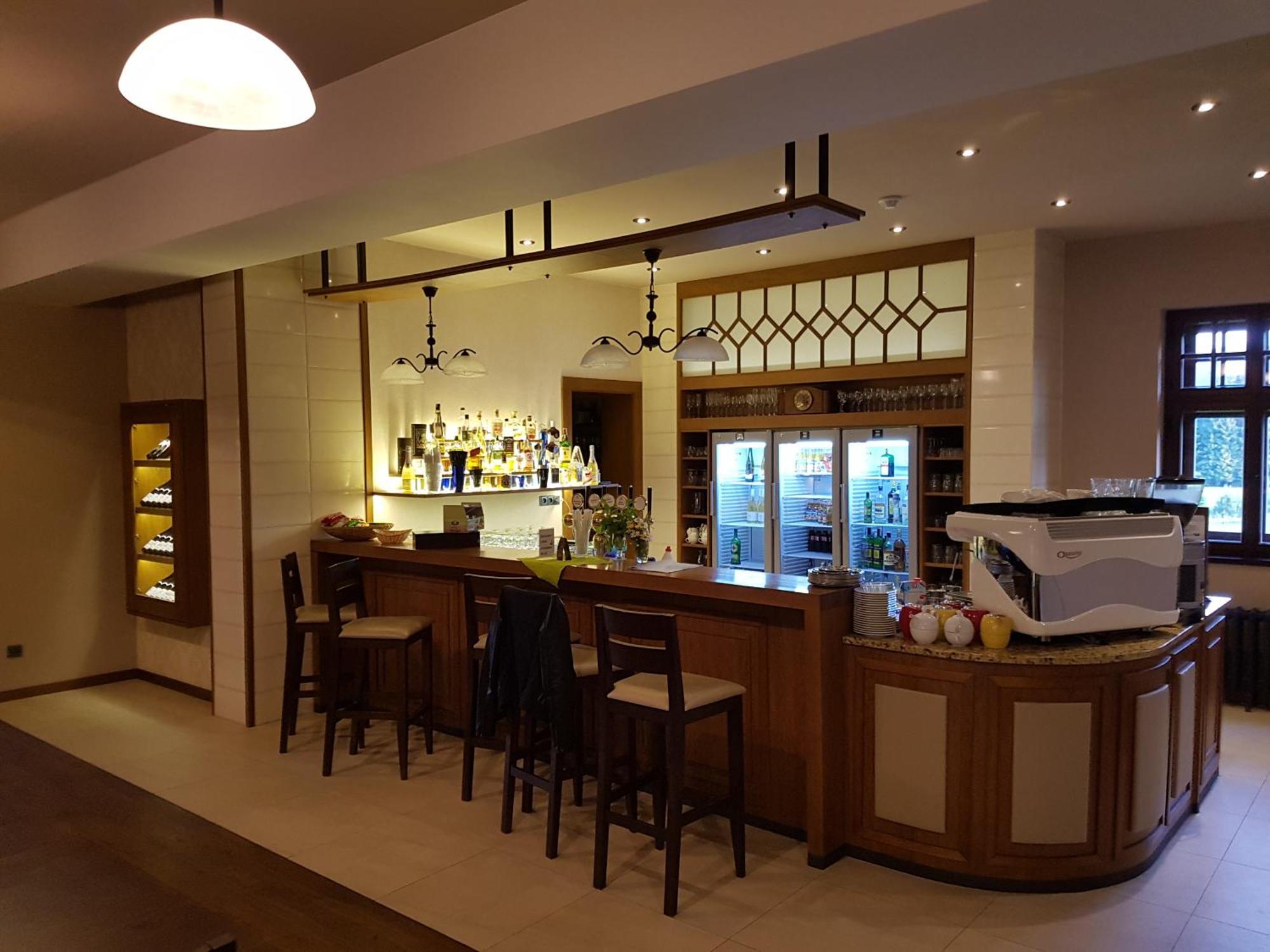 Hotel Franz Rejviz Bagian luar foto