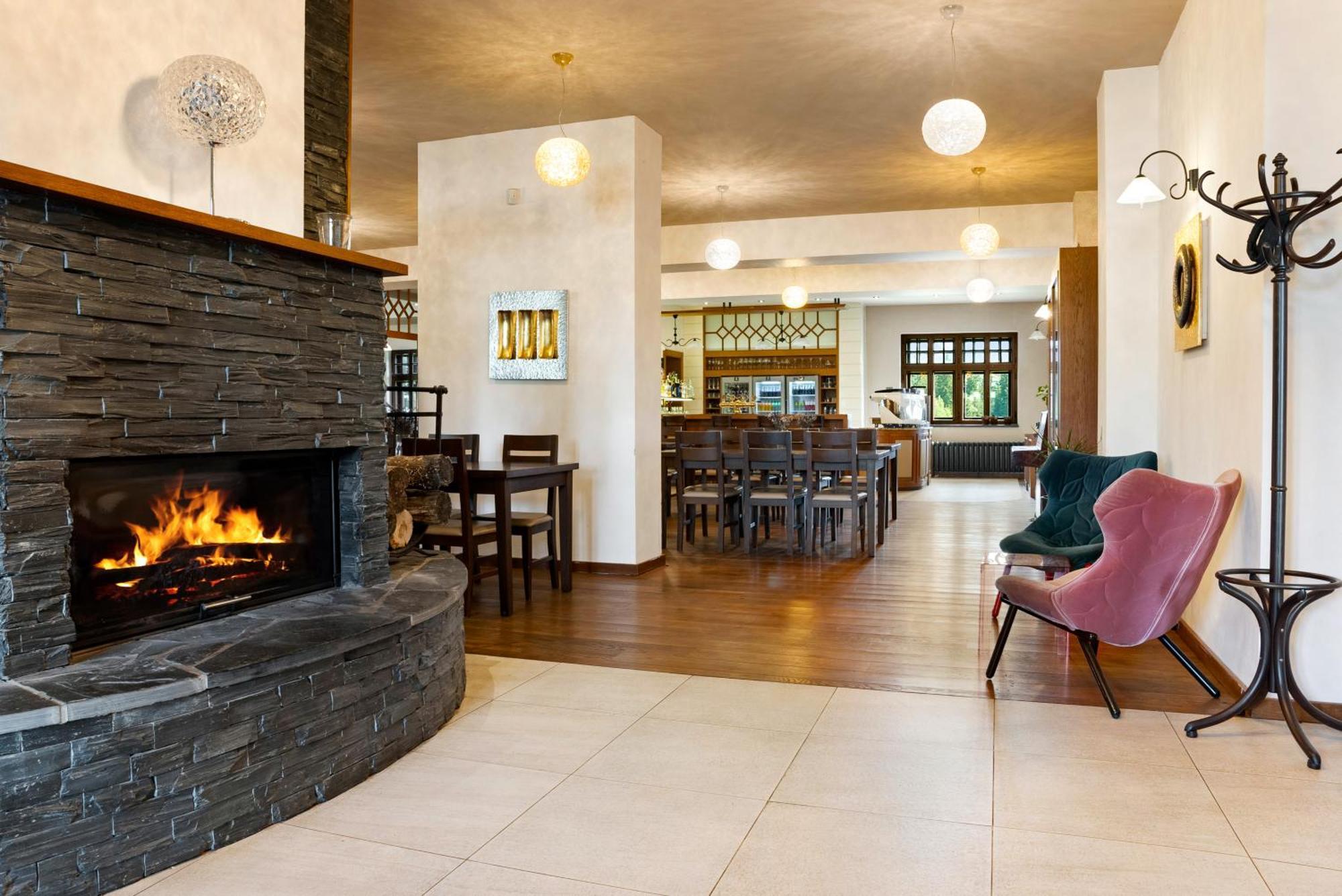 Hotel Franz Rejviz Bagian luar foto