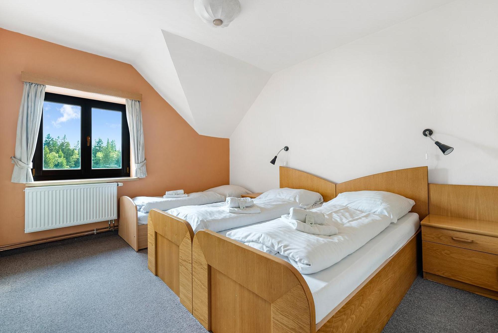 Hotel Franz Rejviz Bagian luar foto
