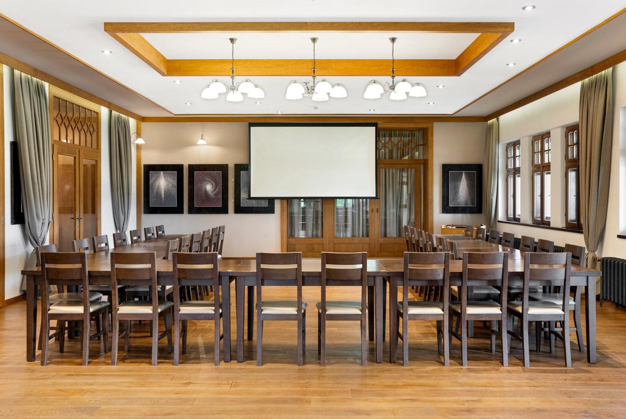 Hotel Franz Rejviz Bagian luar foto