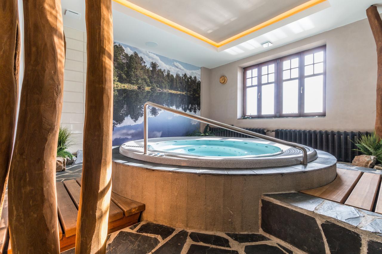 Hotel Franz Rejviz Bagian luar foto