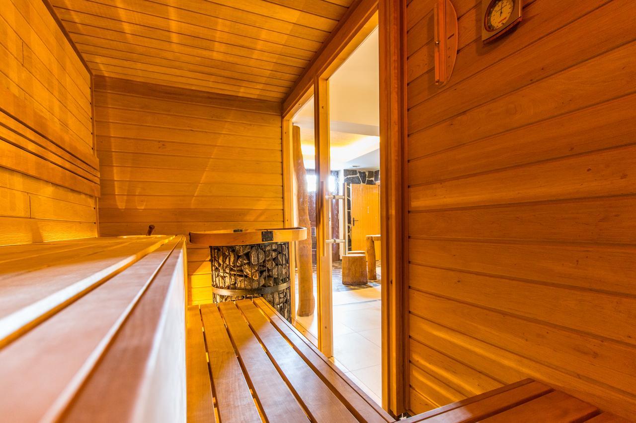 Hotel Franz Rejviz Bagian luar foto