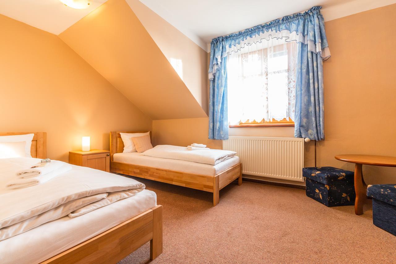 Hotel Franz Rejviz Bagian luar foto